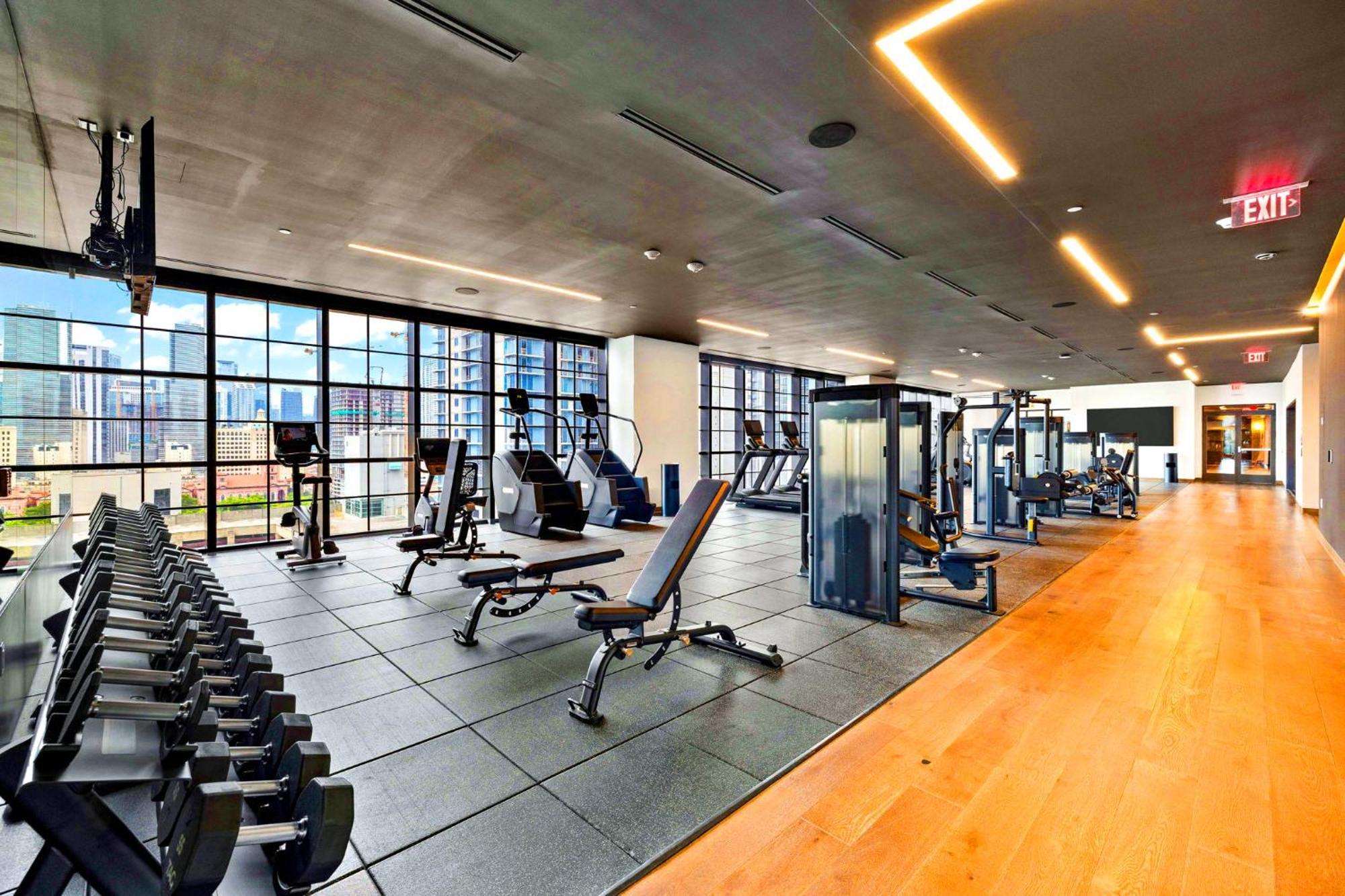Lux Downtown W Free Parking Apartamento